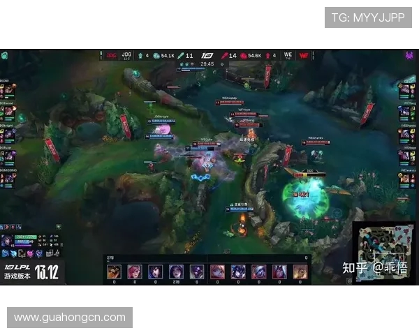 赛后分析：JDG与WE在比赛中的团队协作表现与战术执行探讨